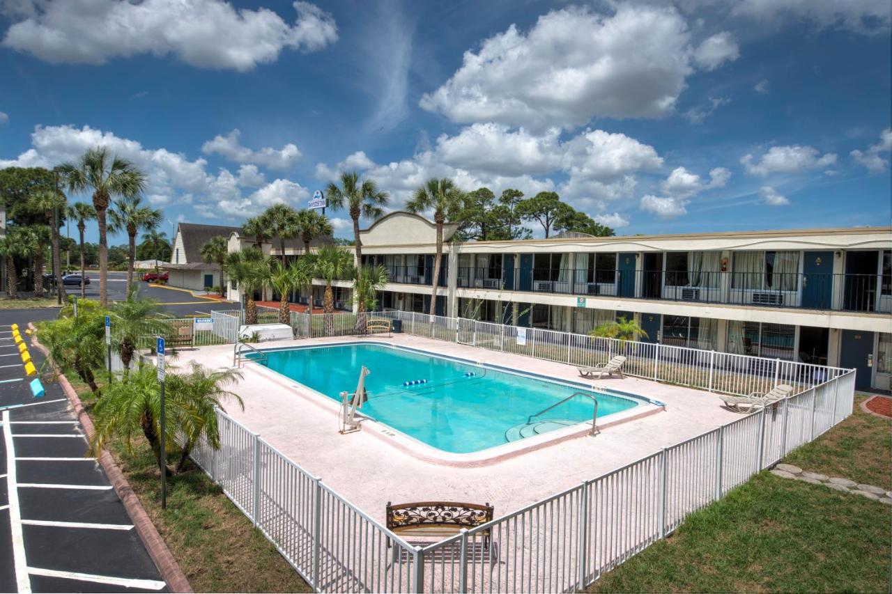Bayside Inn Pinellas Park - Clearwater Екстер'єр фото