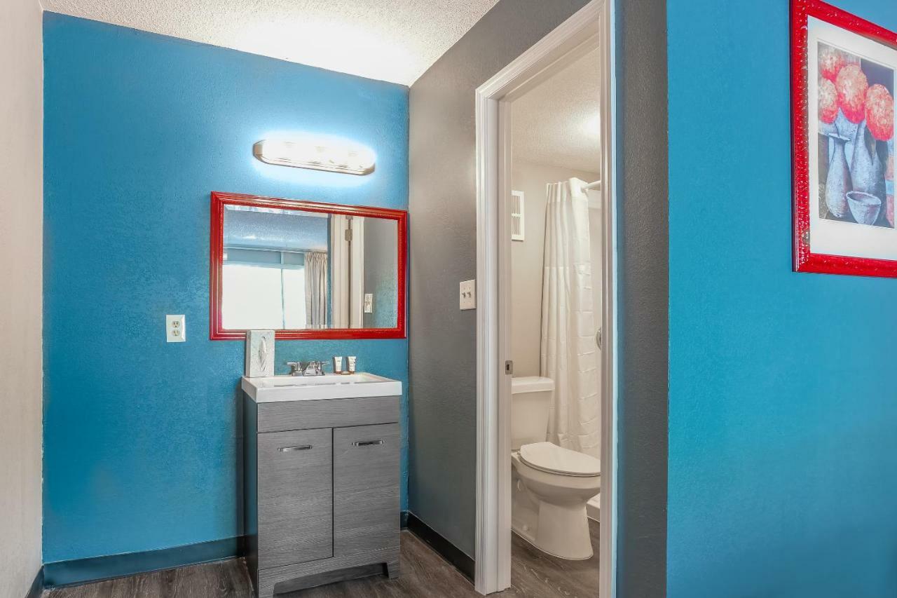 Bayside Inn Pinellas Park - Clearwater Екстер'єр фото