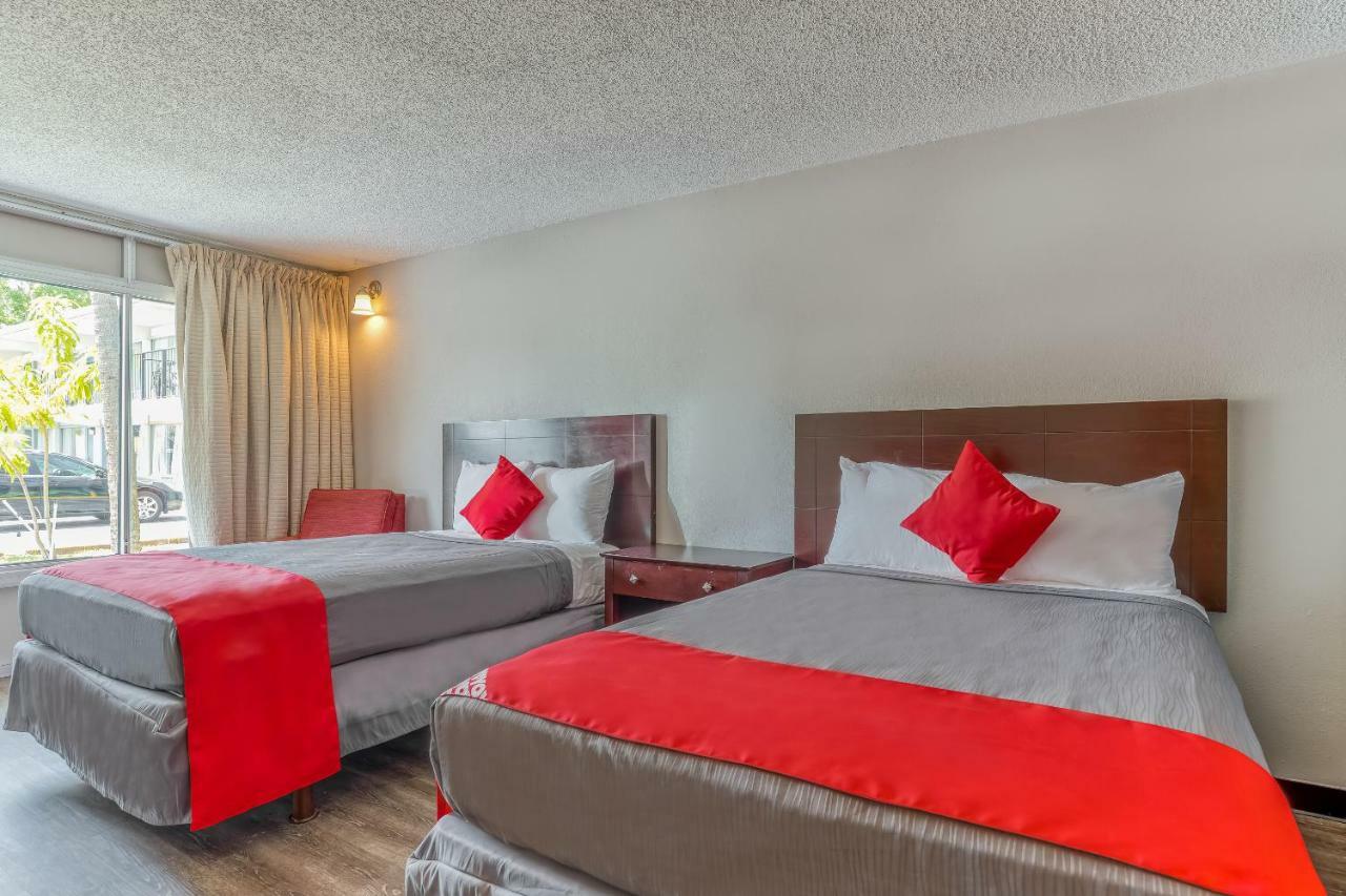 Bayside Inn Pinellas Park - Clearwater Екстер'єр фото