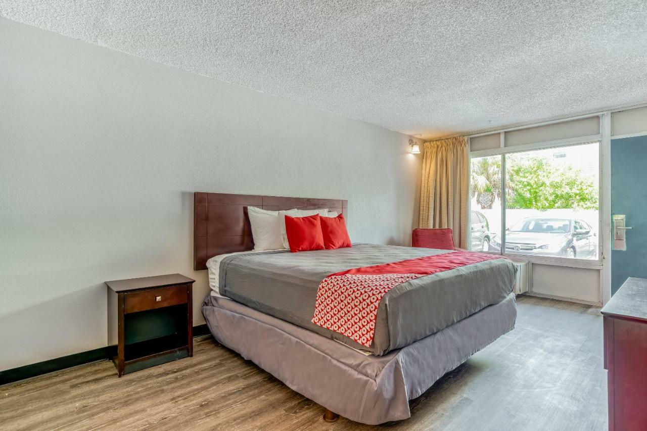 Bayside Inn Pinellas Park - Clearwater Екстер'єр фото